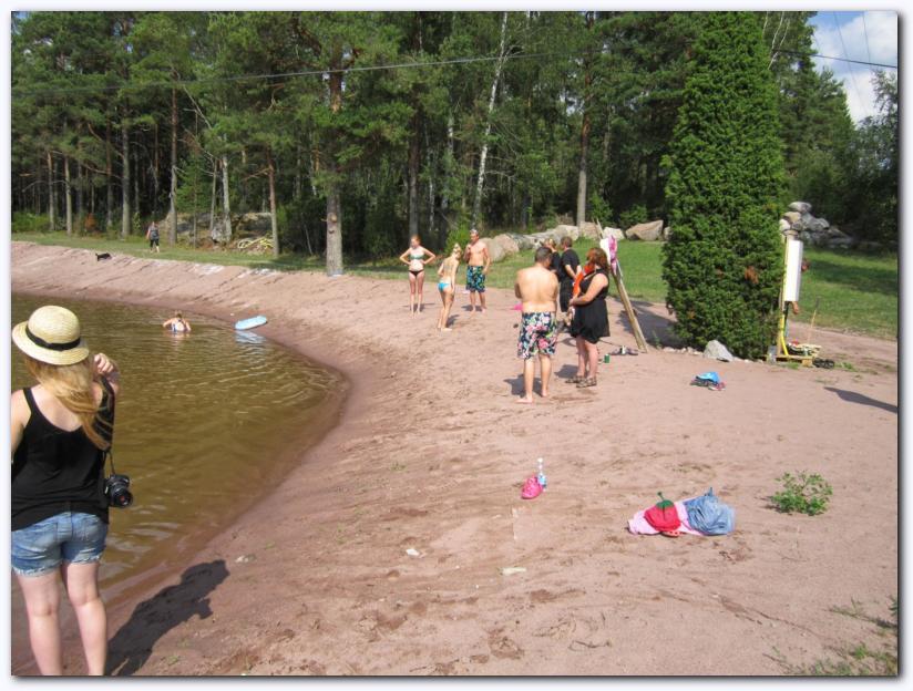 802x601 pixels (93K)